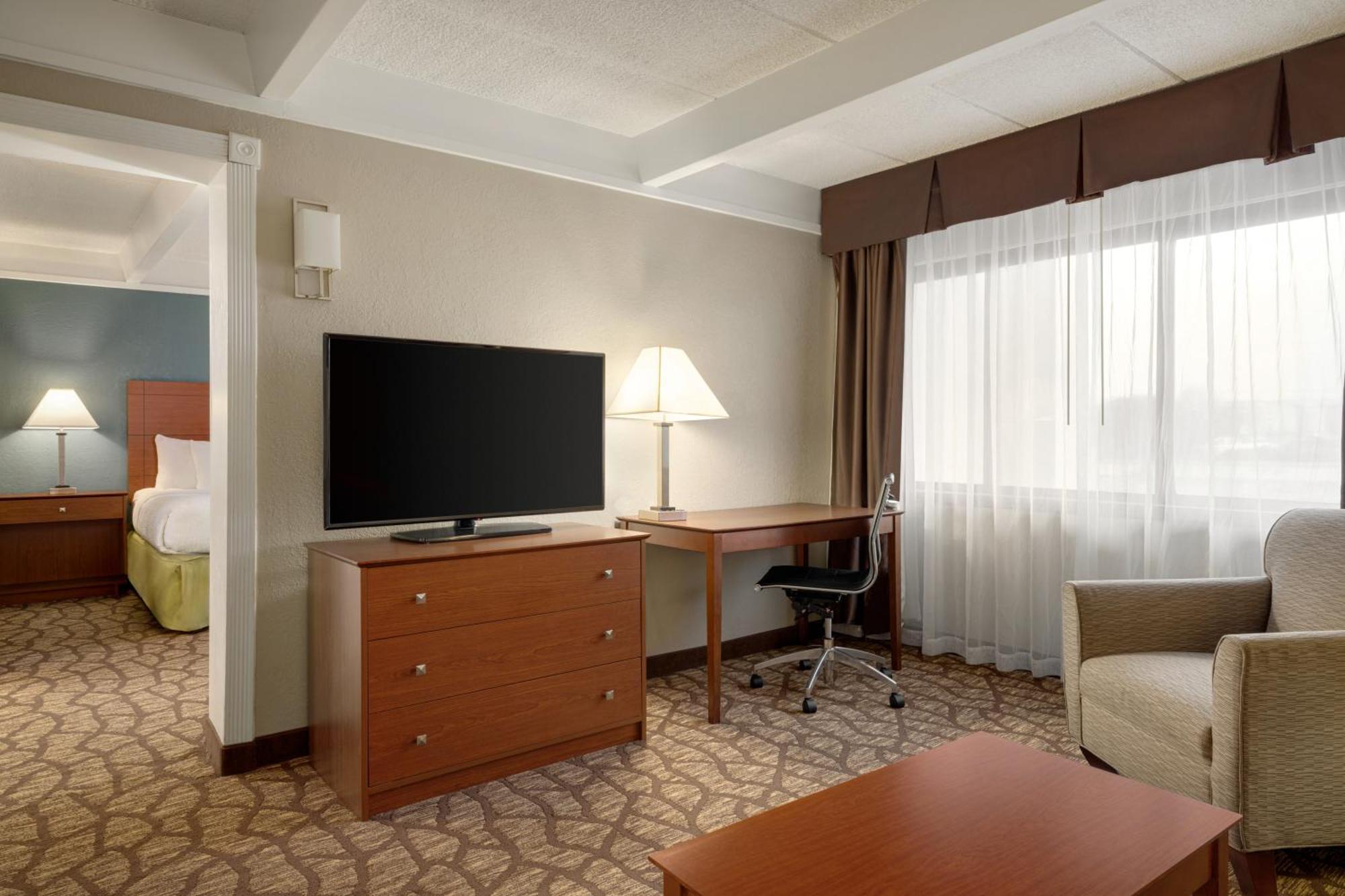 Americinn By Wyndham Grand Rapids Airport North Cascade Exterior photo